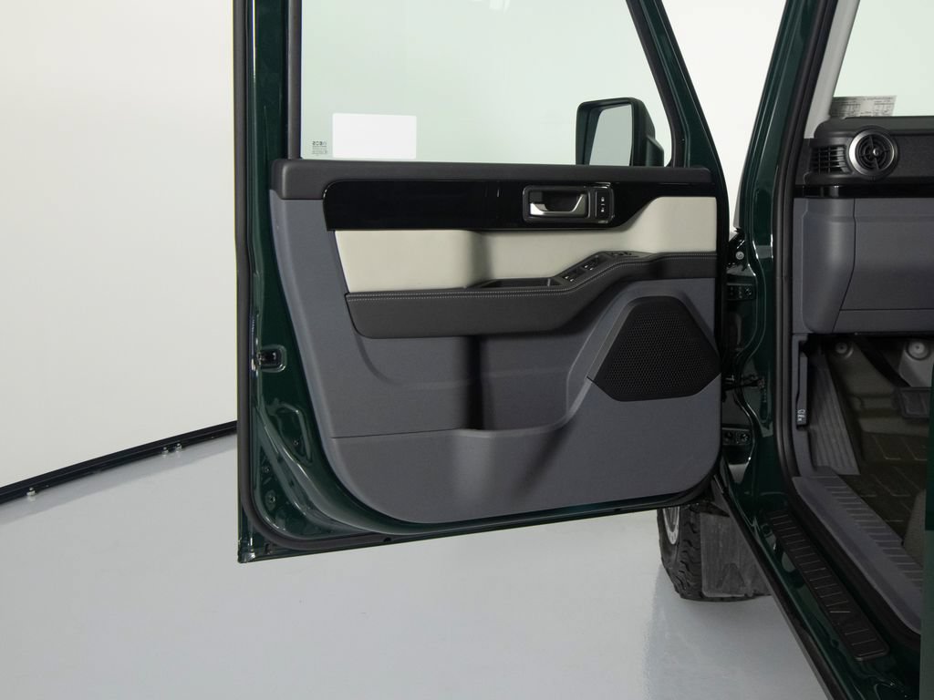 Used 2025 INEOS Grenadier AWD/4WD image 10