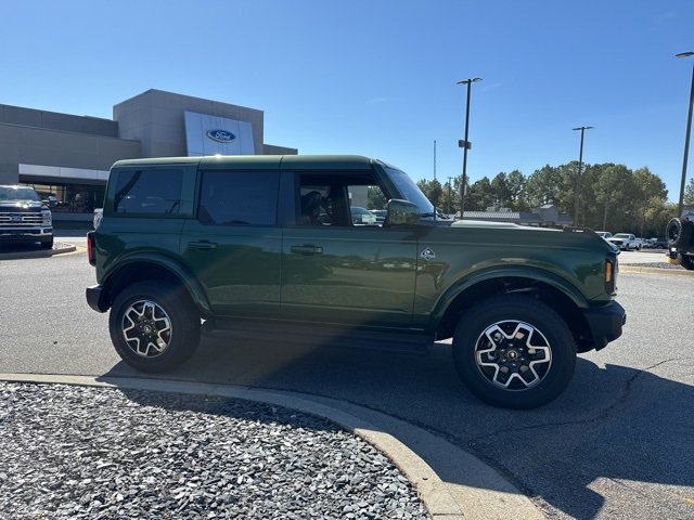 New 2025 Ford Bronco Outer Banks image 1