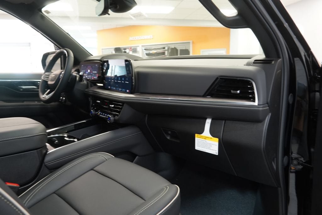 New 2026 Chevrolet Suburban Premier AWD/4WD image 41