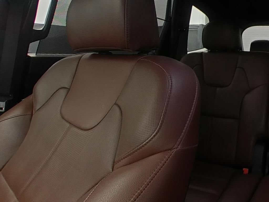 Used 2023 Kia Telluride EX FWD image 9