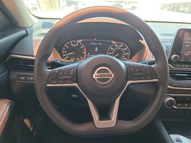Used 2022 Nissan Altima 2.5 SV FWD image 19