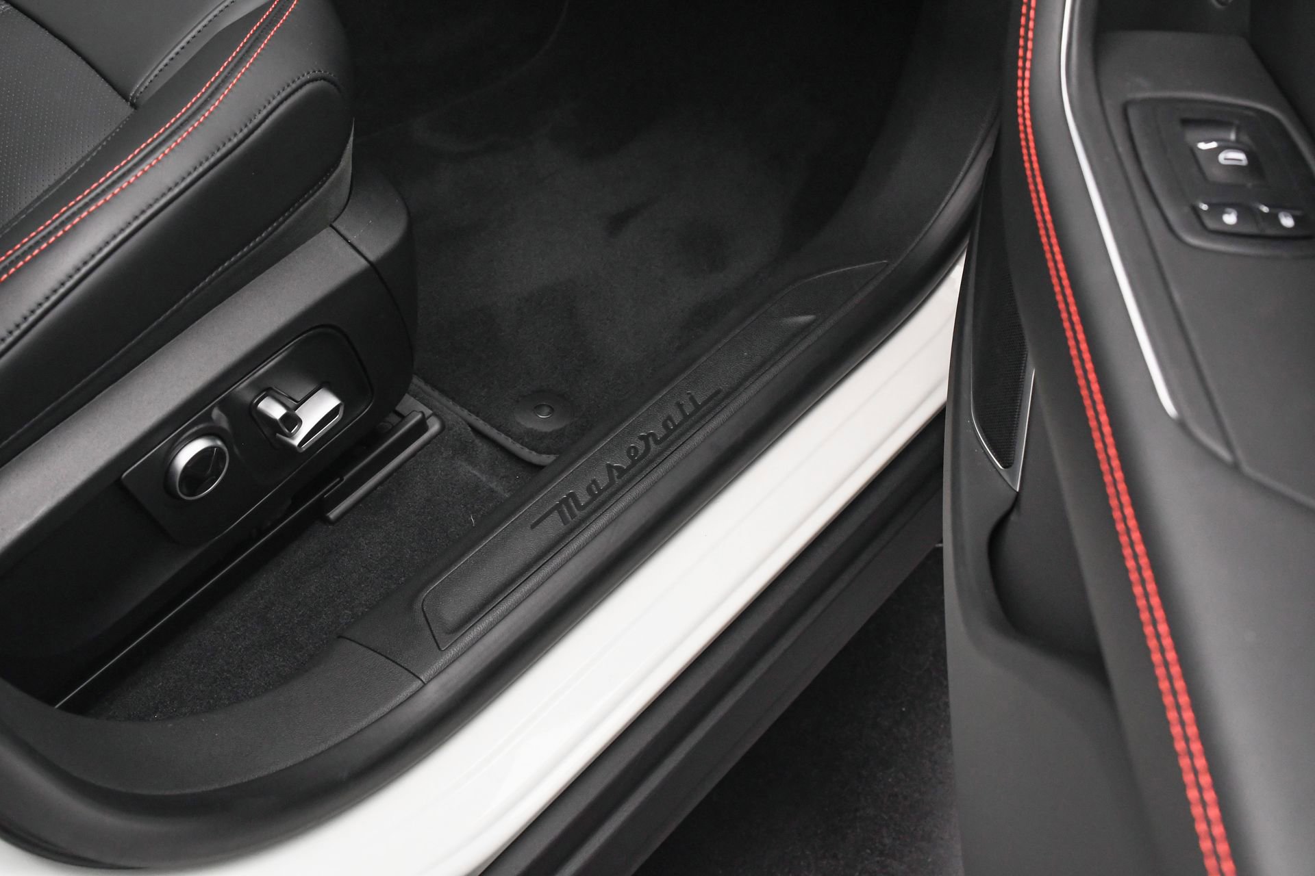 New 2024 Maserati Levante GT Ultima image 45