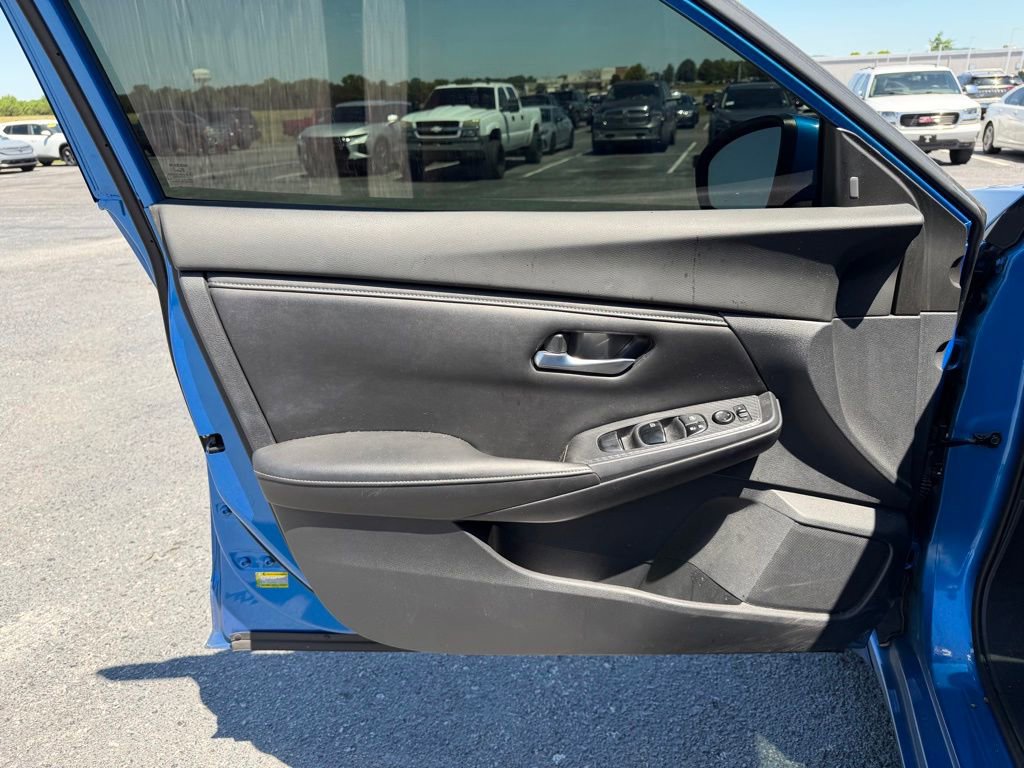 Used 2020 Nissan Sentra SV w/ Lighting Package FWD image 13