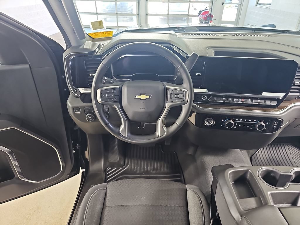 Certified 2024 Chevrolet Silverado 1500 LT AWD/4WD image 19