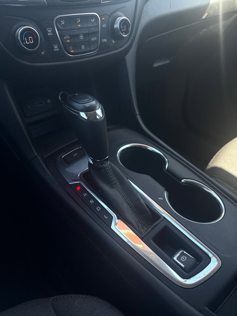 Used 2019 Chevrolet Equinox LT AWD/4WD image 19