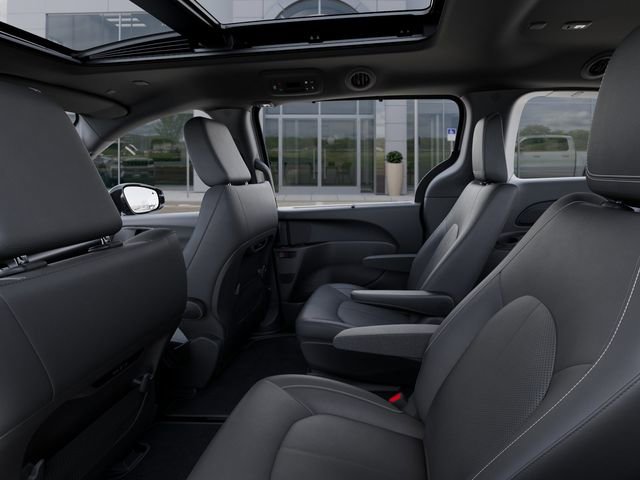 New 2026 Chrysler Pacifica Select image 23