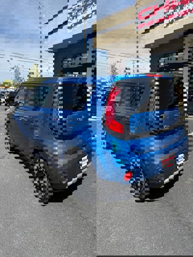 Used 2017 Kia Soul + w/ Designer's Package image 8