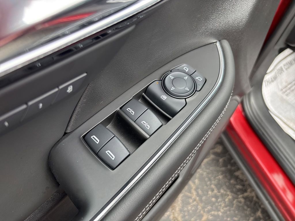 Used 2023 Buick Envision Essence AWD/4WD image 23