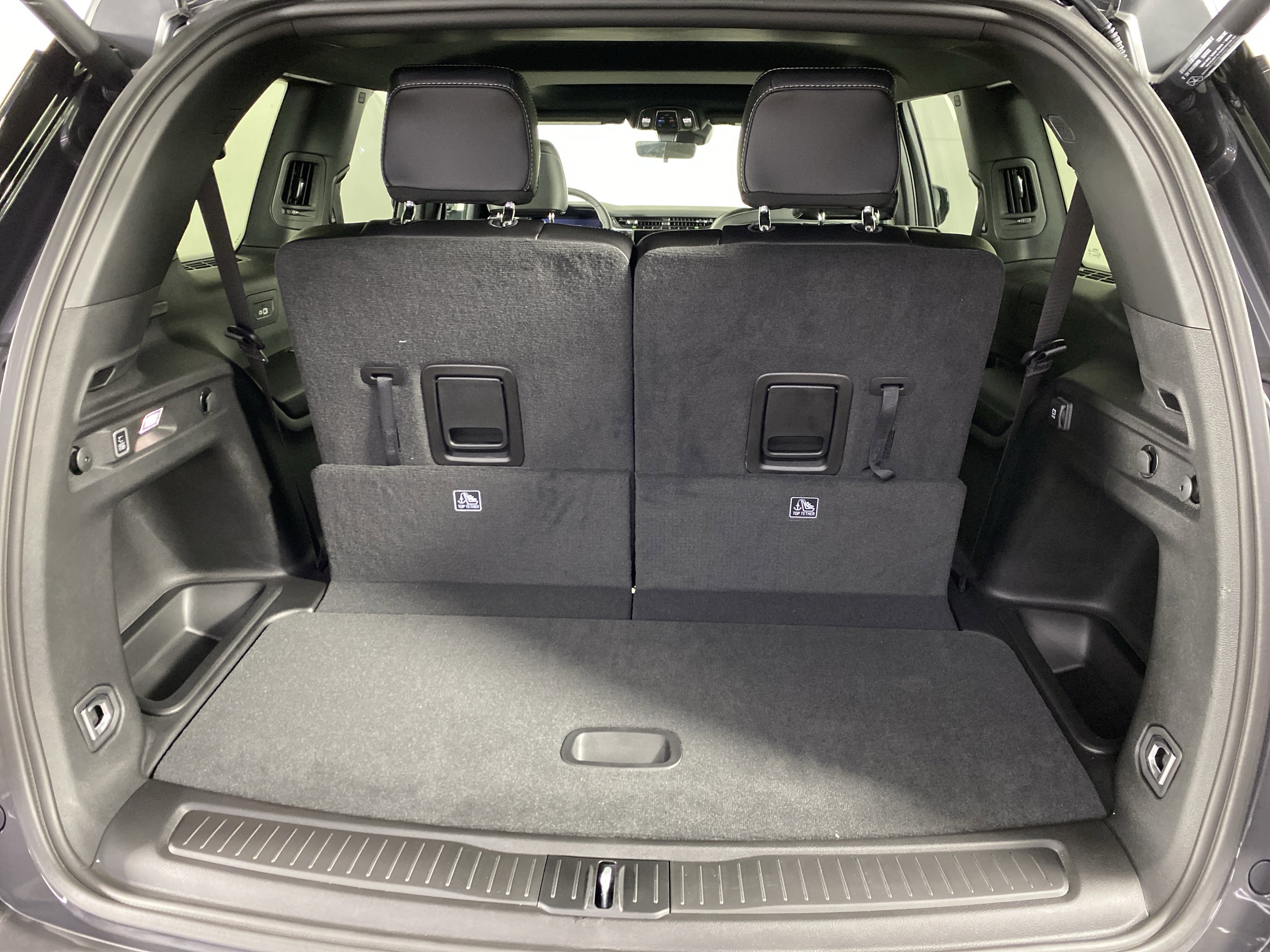 New 2025 Jeep Grand Cherokee L Altitude image 32