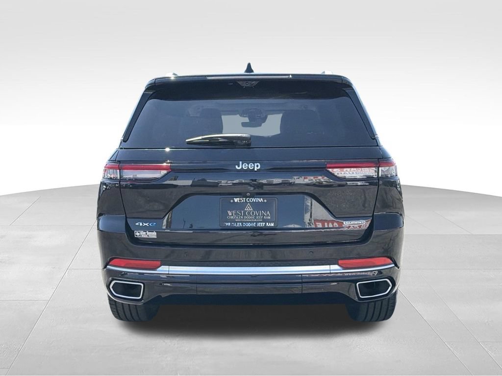 Used 2022 Jeep Grand Cherokee Summit w/ Advanced Protech Group IV AWD/4WD image 9