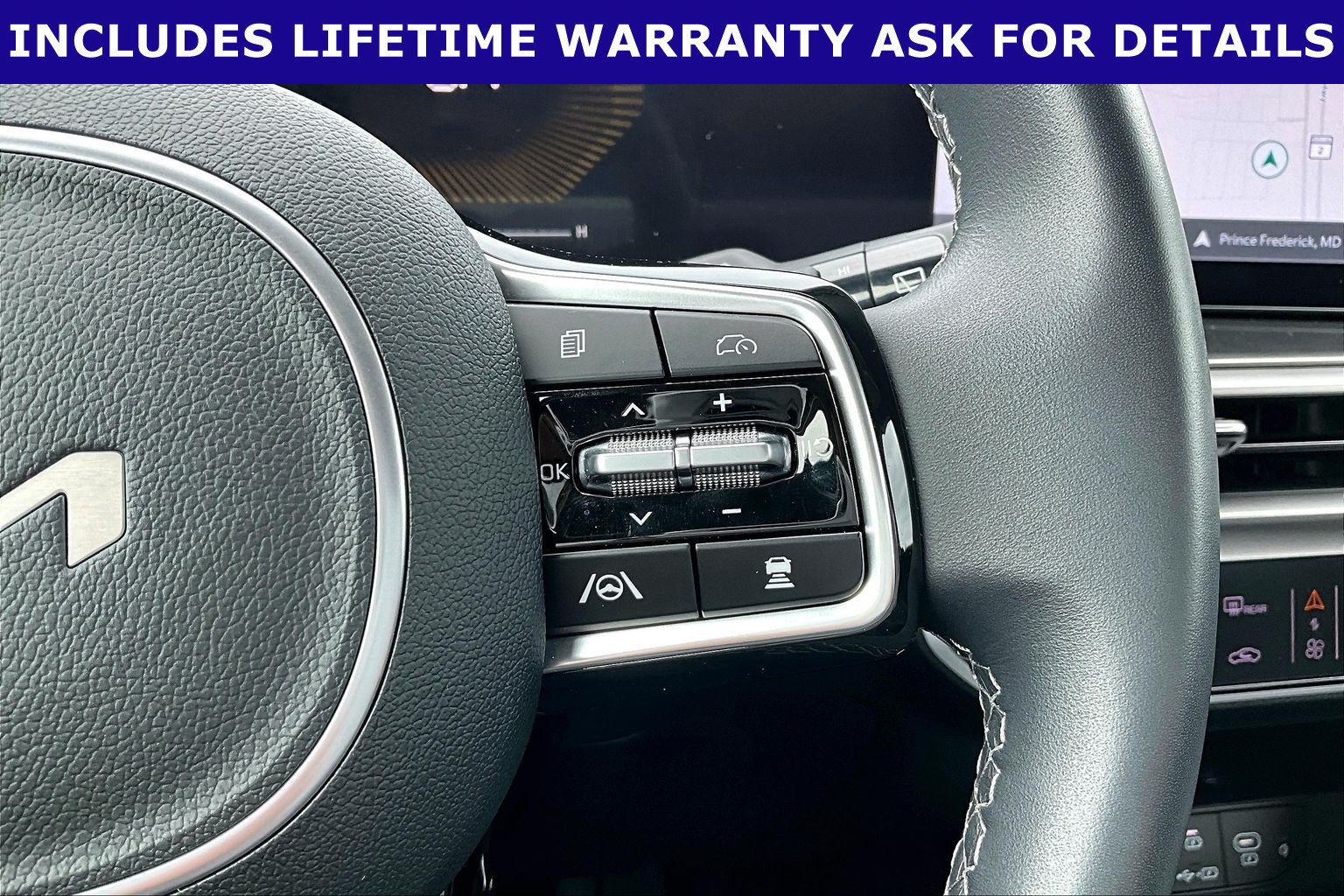 Used 2025 Kia Sorento S FWD image 16