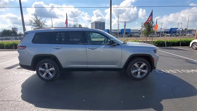Used 2021 Jeep Grand Cherokee L Limited image 9