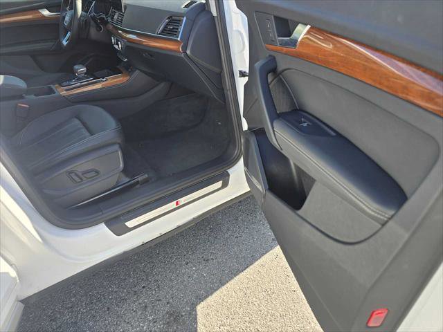 Used 2023 Audi Q5 2.0T Premium Plus w/ Premium Plus Package AWD/4WD image 9