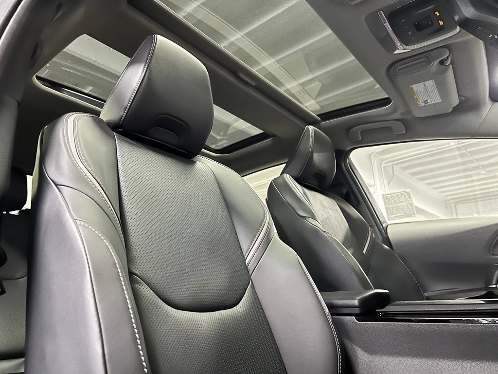 New 2027 Toyota Prius Limited AWD/4WD image 18