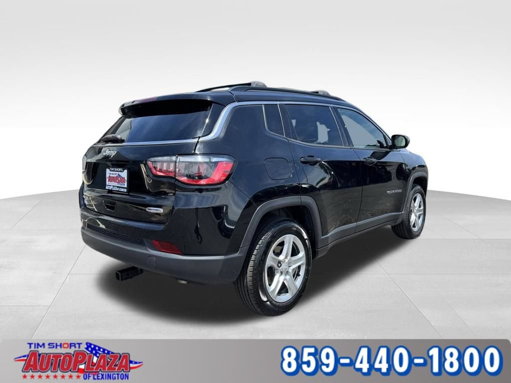 Used 2024 Jeep Compass Latitude AWD/4WD image 10