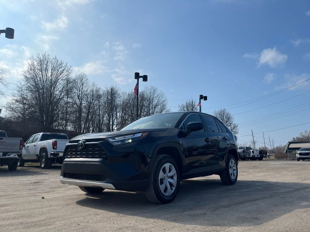 Used 2024 Toyota RAV4 LE image 2