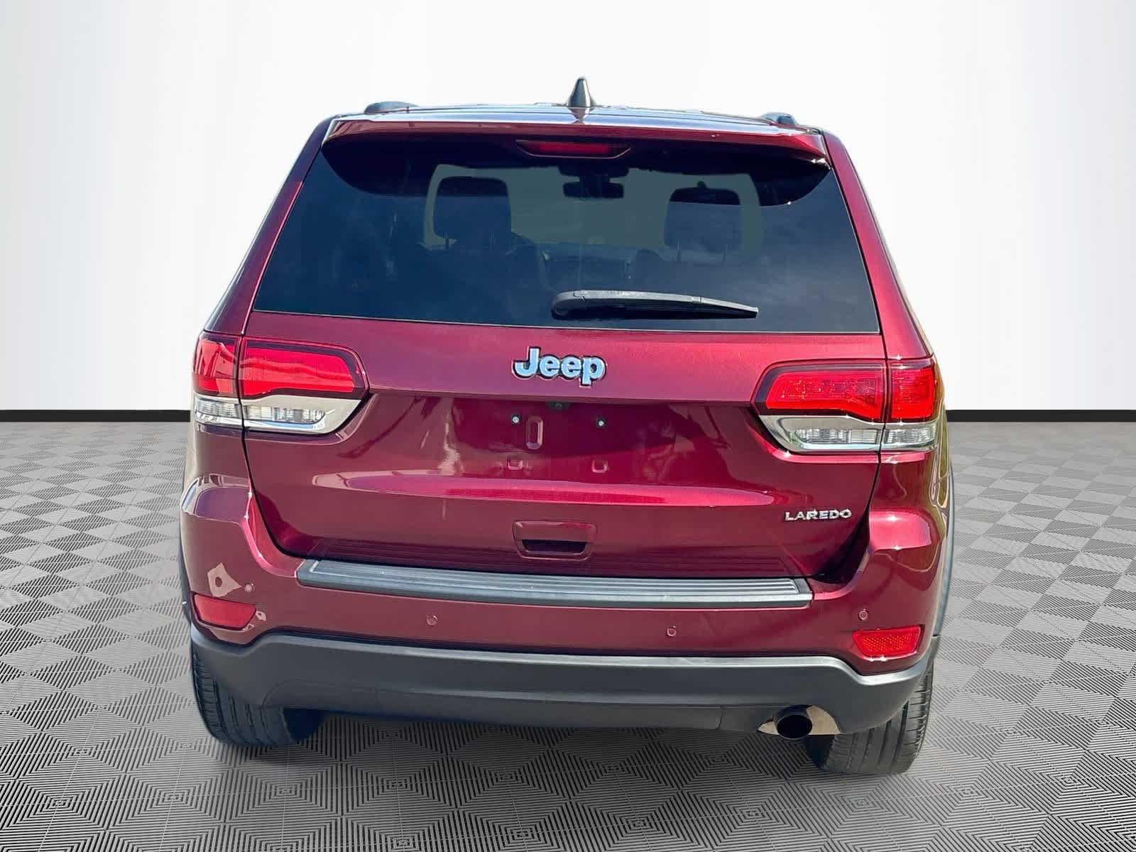 Used 2022 Jeep Grand Cherokee Laredo X RWD image 6