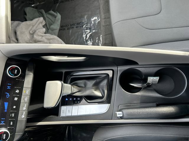 Used 2024 Hyundai Elantra SEL image 23
