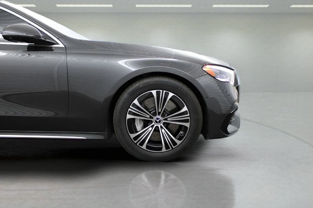 Used 2025 Mercedes-Benz E 450 4MATIC Sedan image 18