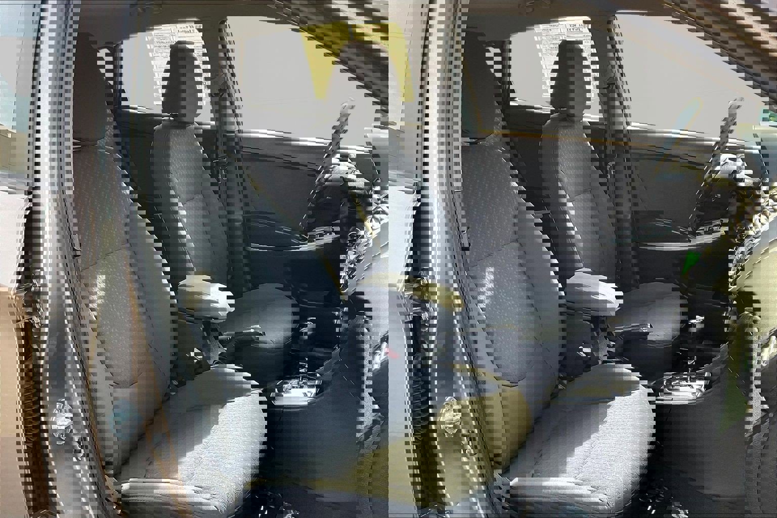 Used 2012 Hyundai Accent SE image 27