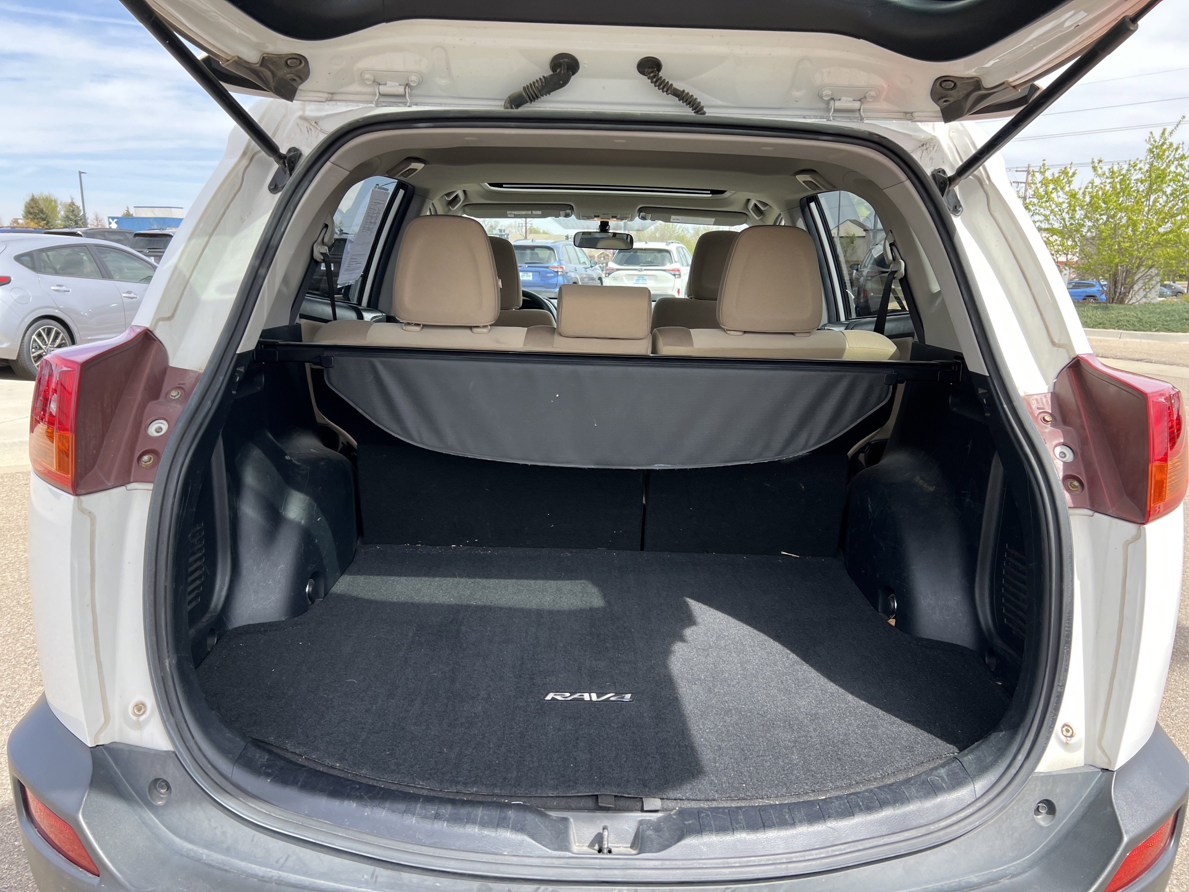 Used 2015 Toyota RAV4 XLE image 20