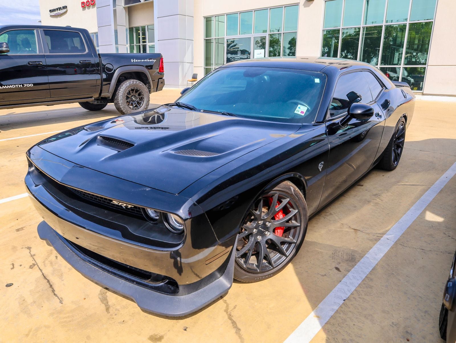 Used 2015 Dodge Challenger SRT Hellcat RWD image 2