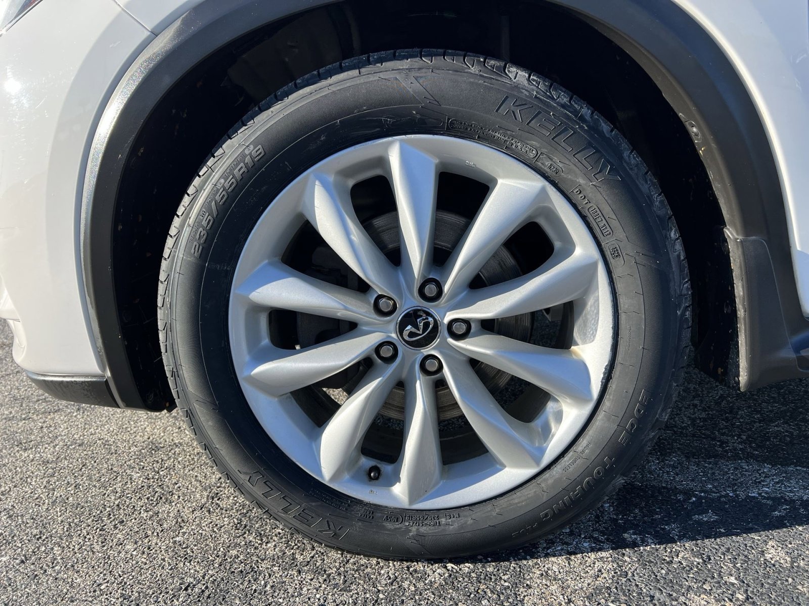 Used 2019 INFINITI QX50 Essential w/ Premium Heat Package image 12