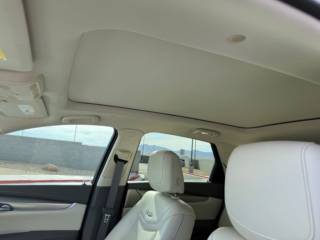 Used 2021 Cadillac XT5 Premium Luxury image 13