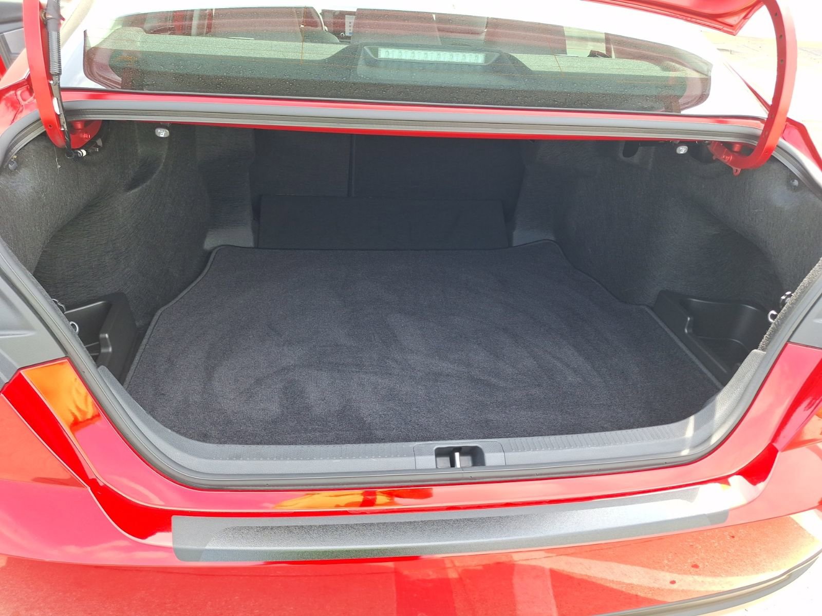 Used 2025 Toyota Camry LE w/ Convenience Package image 36