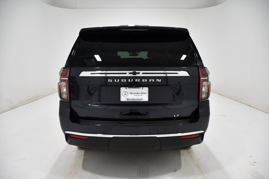 Used 2022 Chevrolet Suburban LT w/ Luxury Package image 4