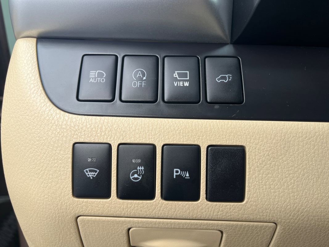 Used 2018 Toyota Highlander Limited Platinum AWD/4WD image 22