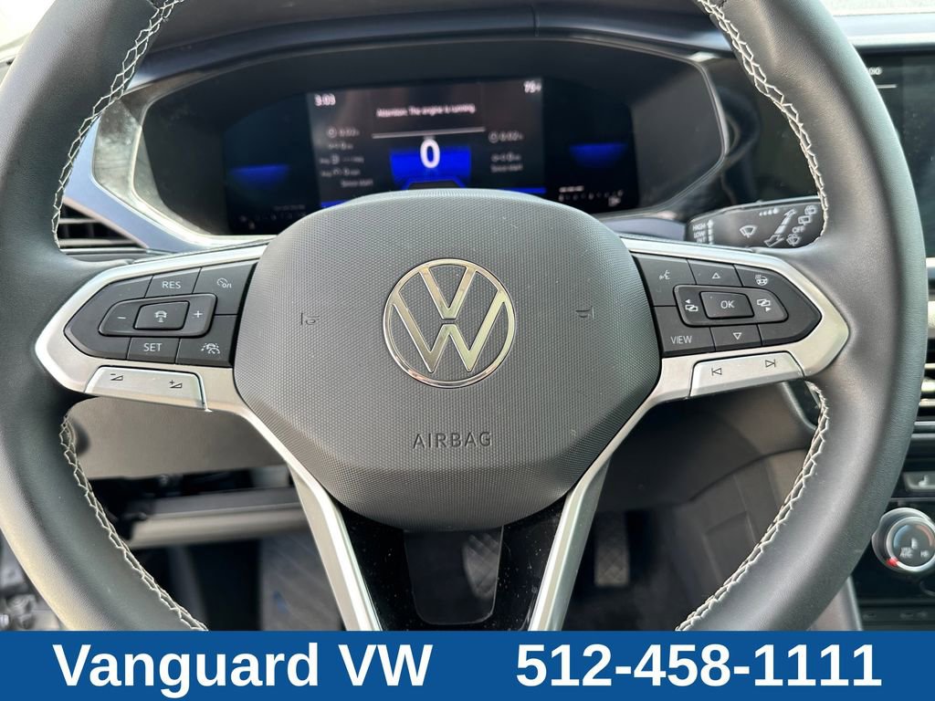 Used 2023 Volkswagen Taos SE w/ Panoramic Sunroof Package FWD image 11