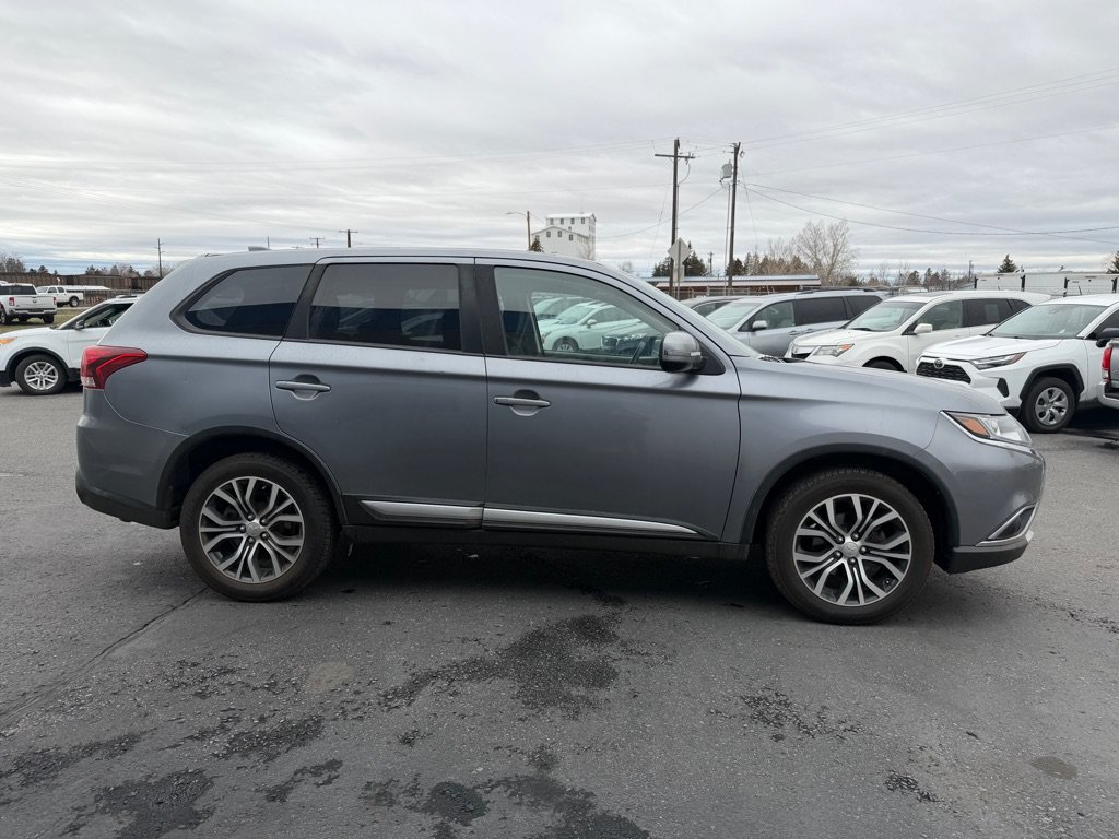 Used 2018 Mitsubishi Outlander SE AWD/4WD image 7