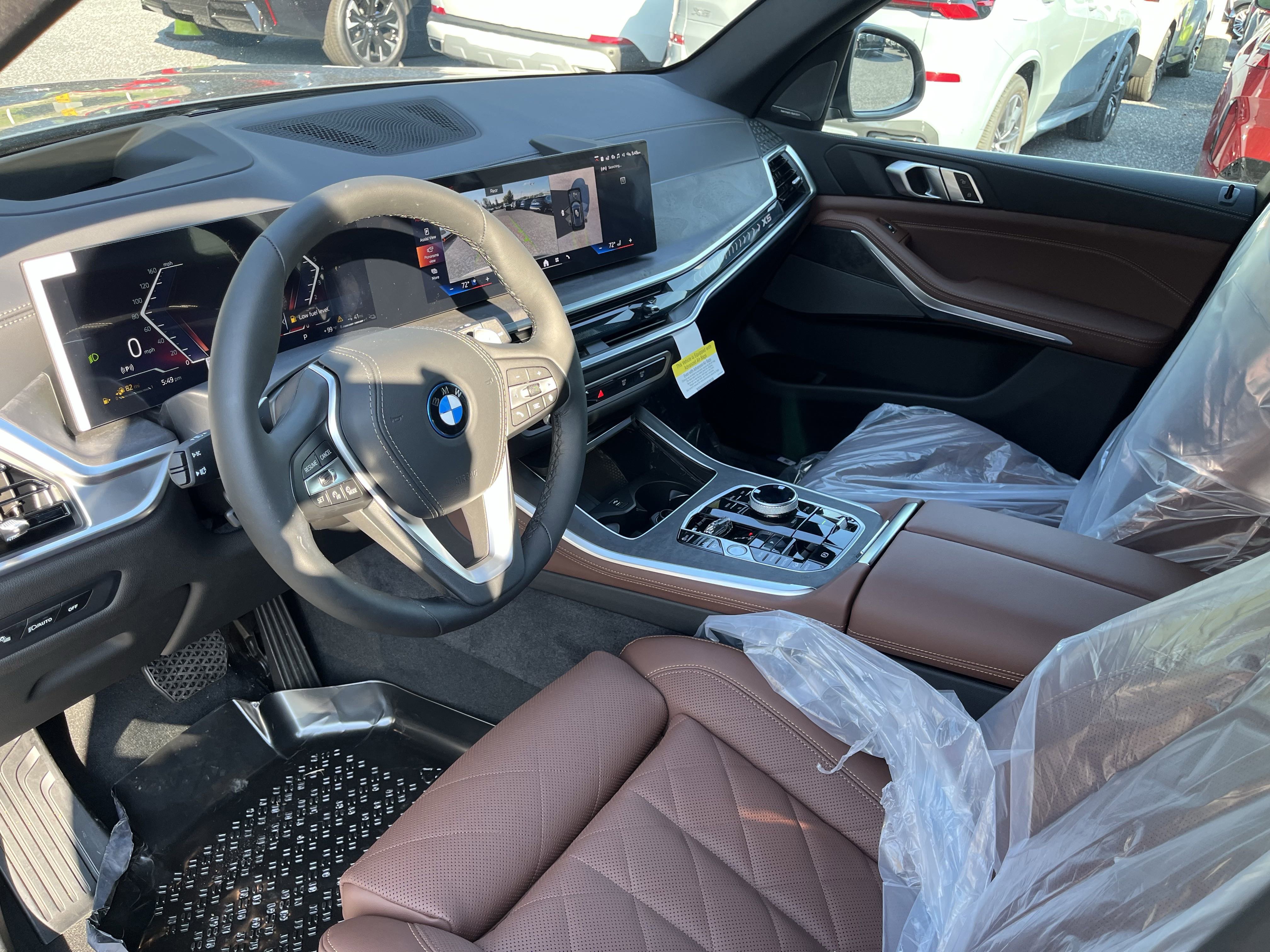 Used 2026 BMW X5 xDrive50e image 11
