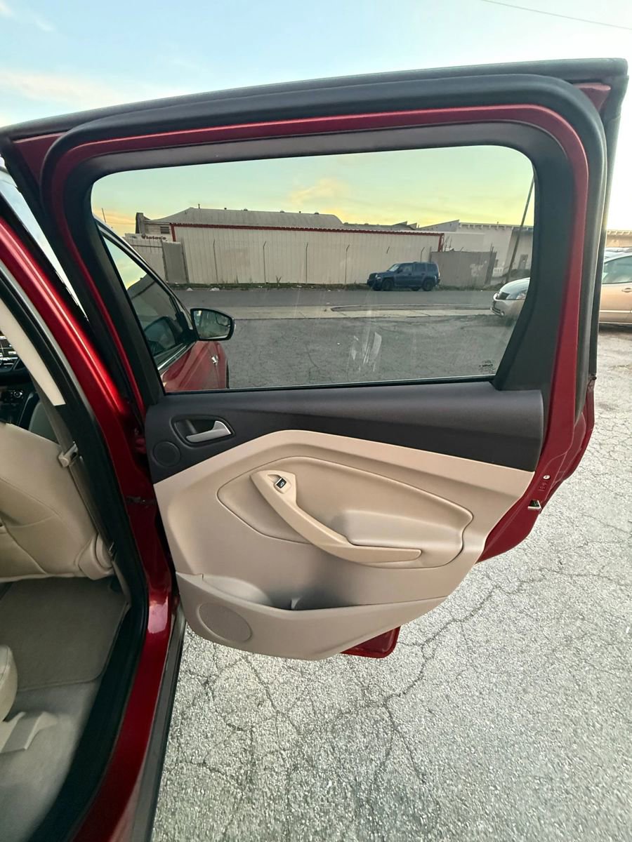 Used 2014 Ford Escape Titanium image 17