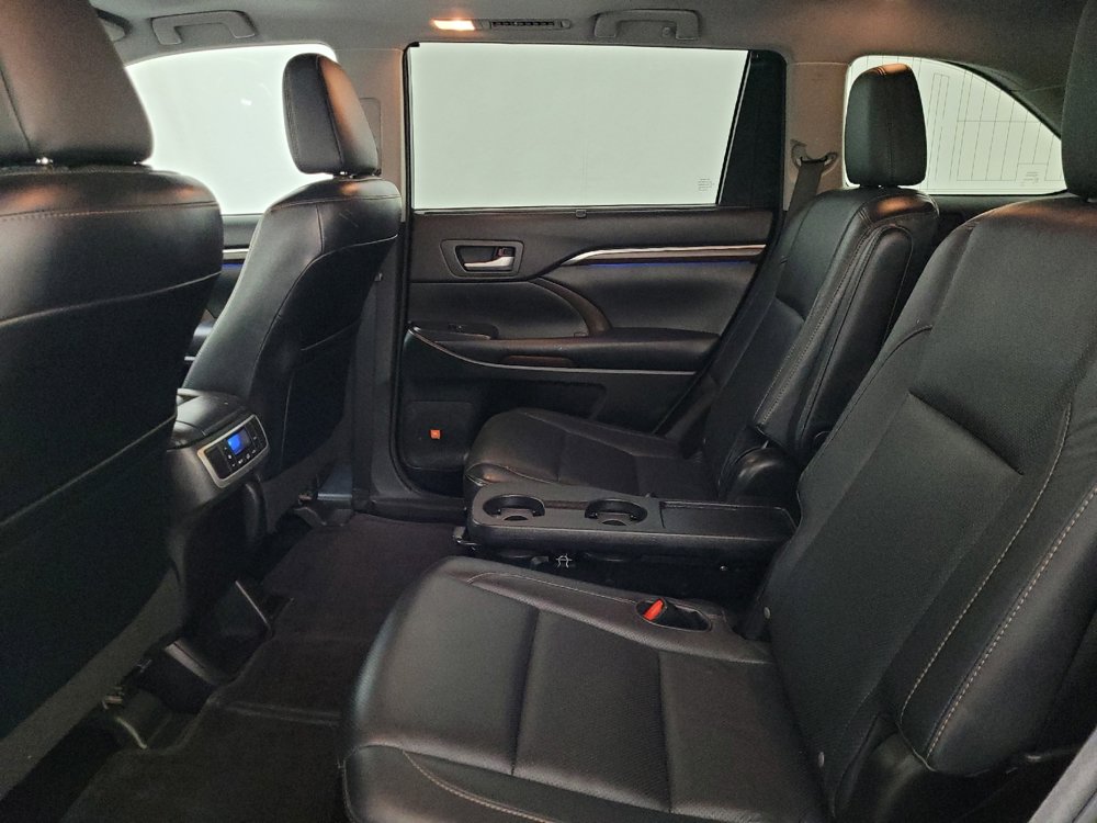Used 2014 Toyota Highlander Limited AWD/4WD image 18