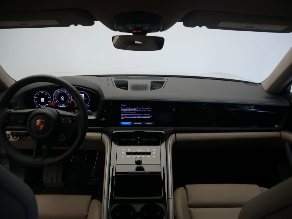Certified 2025 Porsche Panamera 4 AWD/4WD image 25
