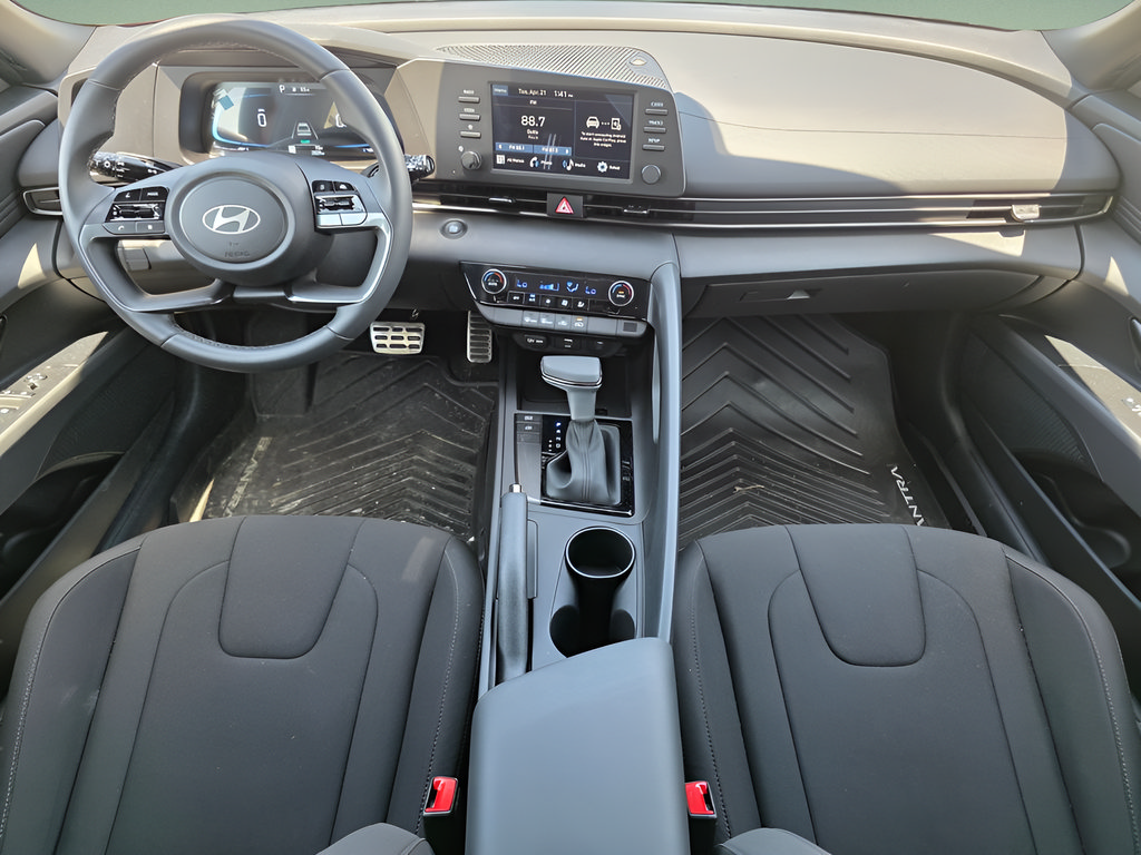 New 2026 Hyundai Elantra Sport FWD image 15