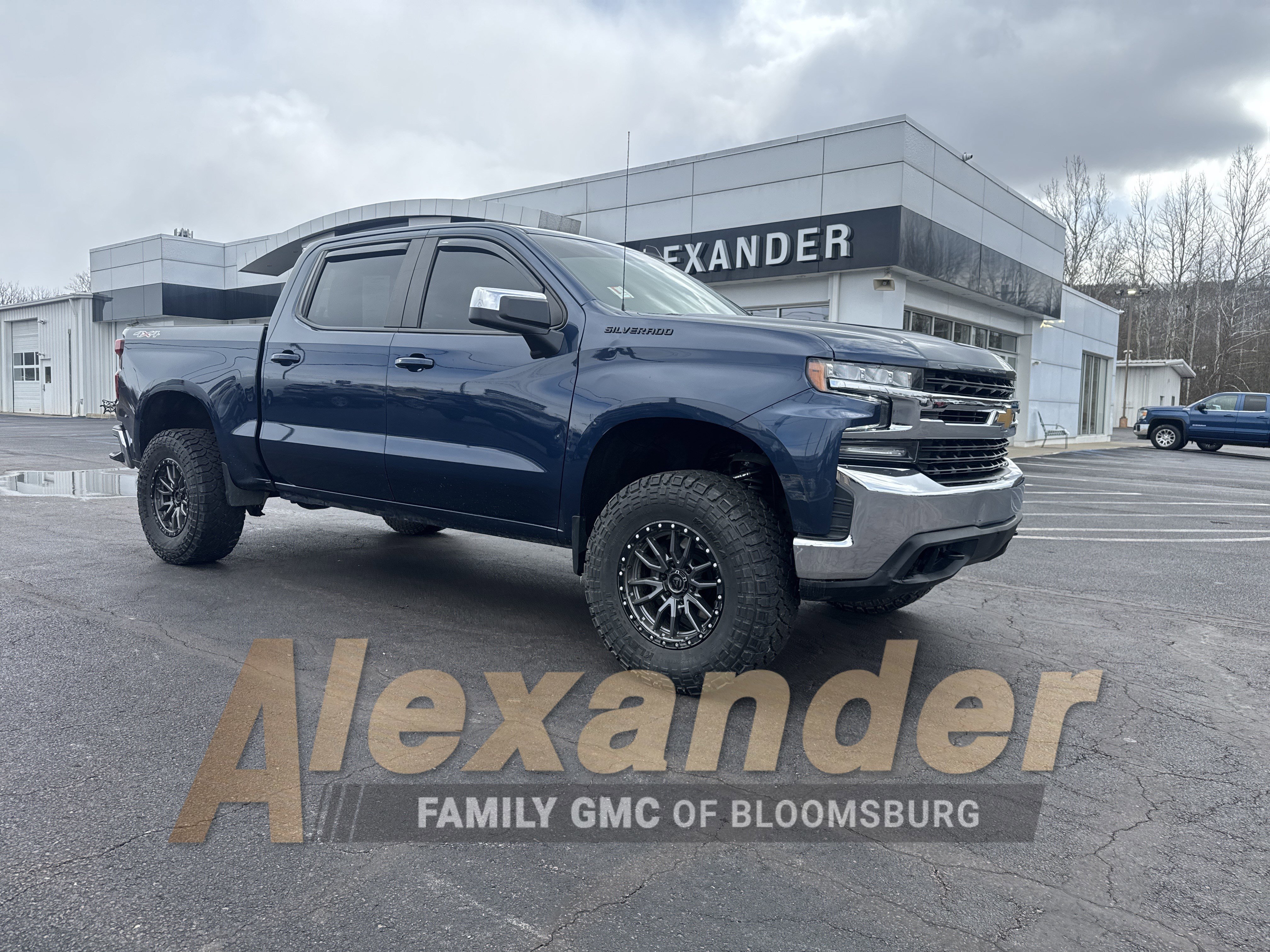 Used 2022 Chevrolet Silverado 1500 LT w/ Bed Protection Package image 1