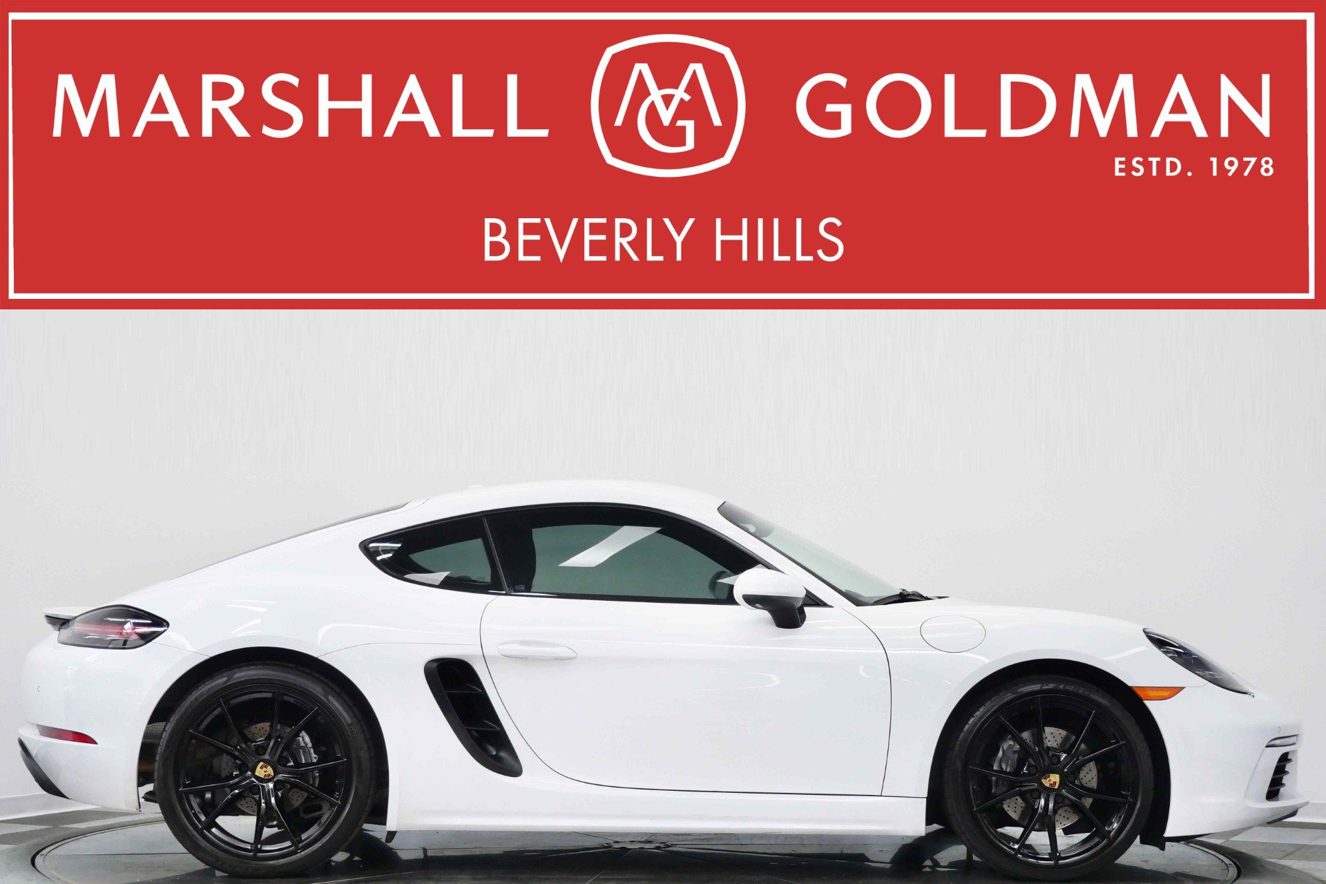 Used 2021 Porsche 718 Cayman RWD image 1
