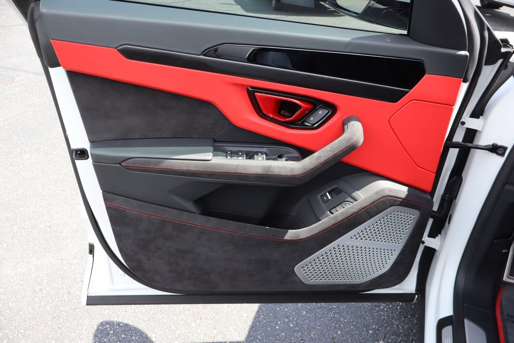 Used 2024 Lamborghini Urus S AWD/4WD image 27