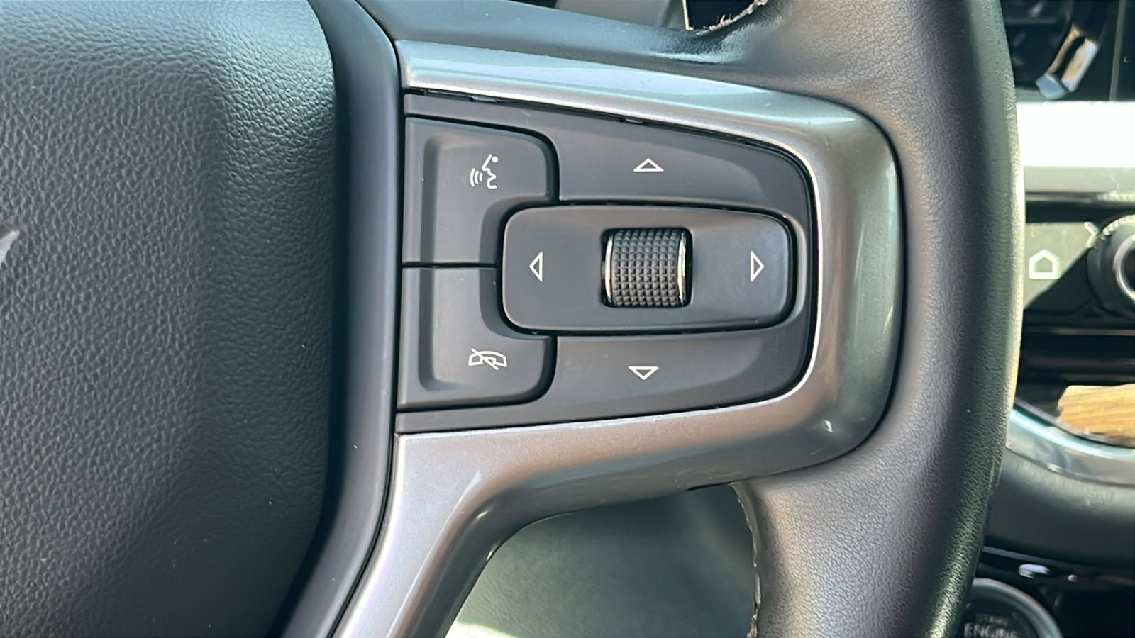 Used 2025 Chevrolet Silverado 1500 LT w/ Texas Edition Plus image 18