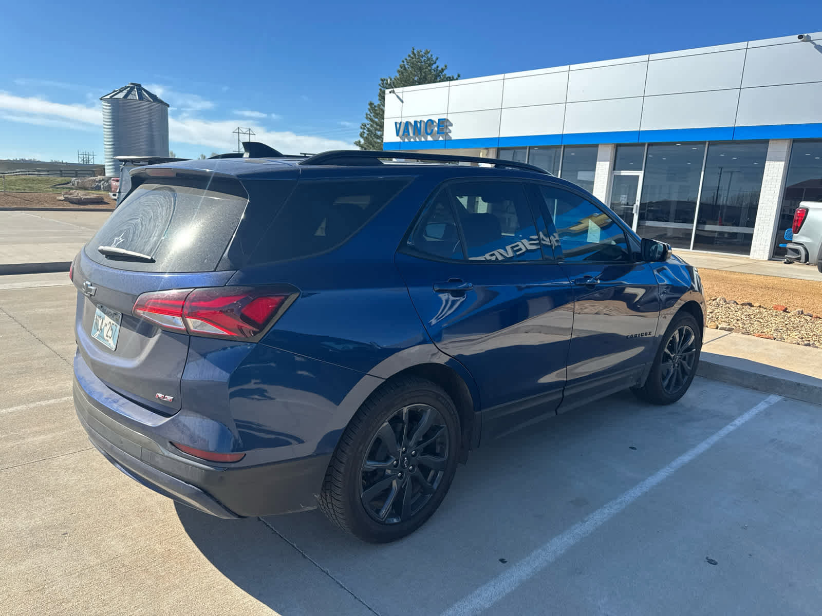 Used 2023 Chevrolet Equinox RS w/ RS Leather Package image 7