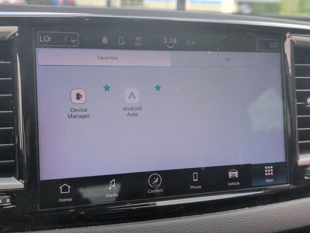 Used 2023 Chrysler Pacifica Touring-L FWD image 13