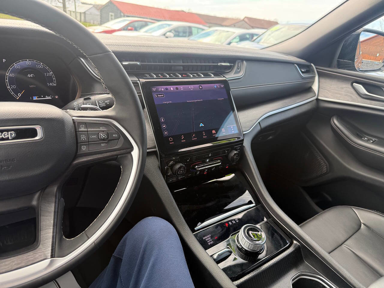 Used 2025 Jeep Grand Cherokee Limited w/ Trailer Tow Package image 12