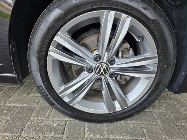 Used 2024 Volkswagen Jetta SE FWD image 7