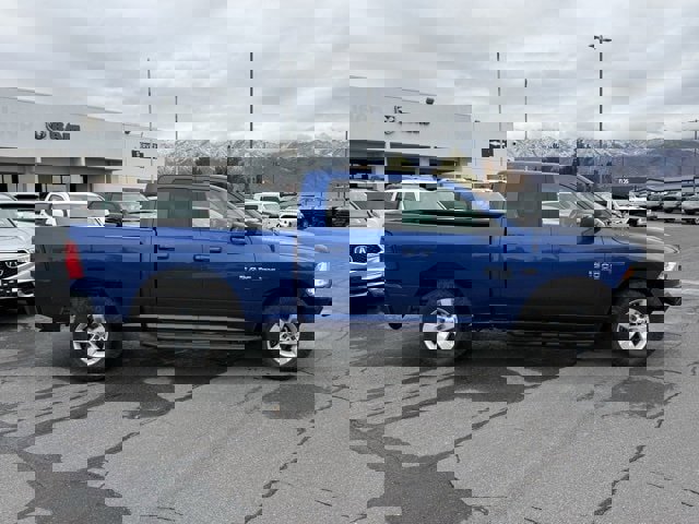 Used 2019 RAM 1500 Classic SLT w/ Luxury Group image 5