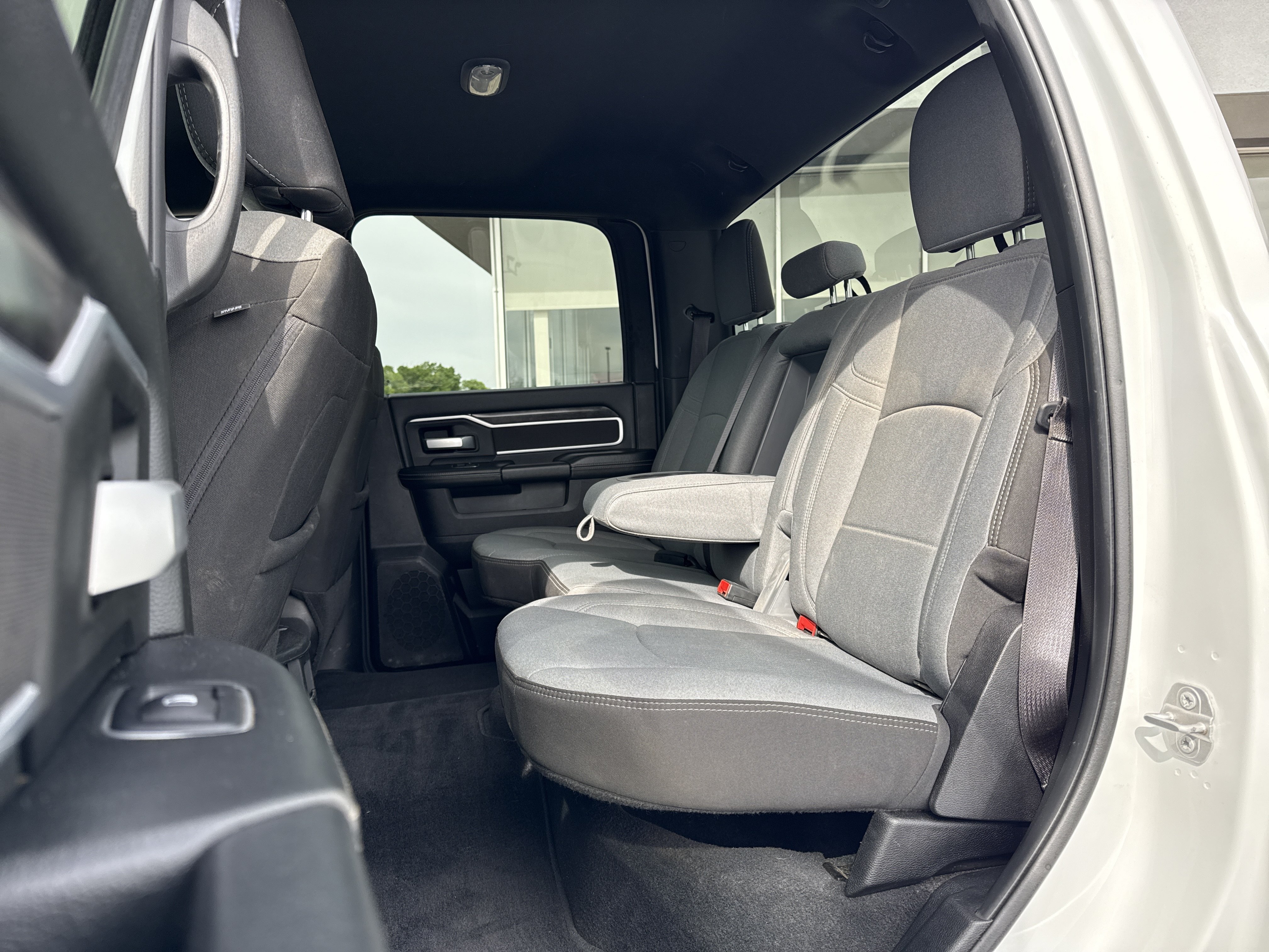 Used 2024 RAM 2500 Big Horn AWD/4WD image 18