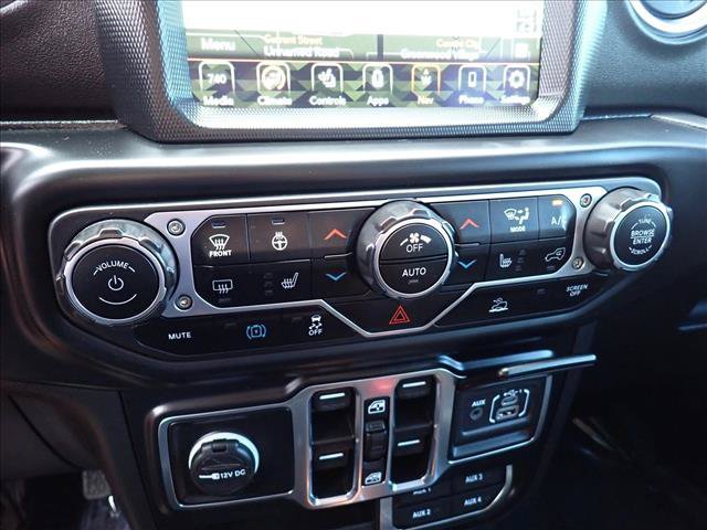 Used 2023 Jeep Wrangler Unlimited Sahara w/ Cold Weather Group AWD/4WD image 19