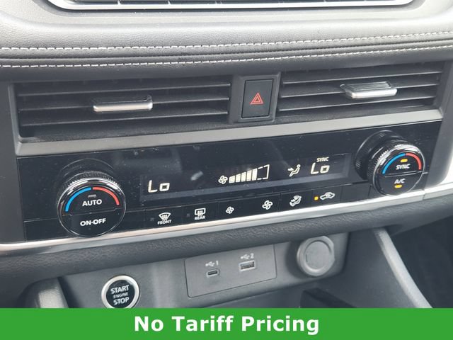 Used 2023 Nissan Rogue SV FWD image 18